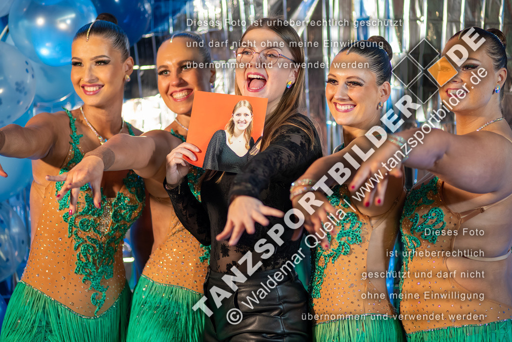 20260321-02870 | Hier finden Sie Tanz Bilder vom Latein und Standard Formationen tanzen. Sportbilder vom Tanzsport. Schöne Fotos und von Weltmeisterschaft, Europameisterschaft, Bundesliga, Regionalliga, Oberliga und Landesliga sowie von GOC Stuttgart, DanceComp, WM Bremen