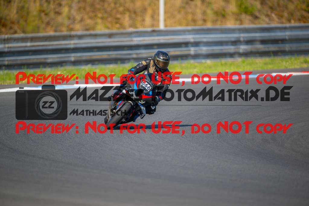 MaZZes-Fotomatrix-20260805-519538 | OPEN