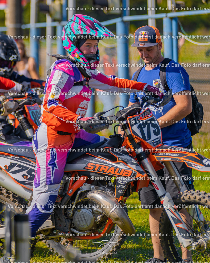 09_20_LM_Schenkenhorst-8582 | Sportfotografin aus Berlin-Brandenburg mit Fokus auf Motocross. Ich halte deine sportliche Leistung und echte Emotionen auf und neben der Strecke professionell fest. Entdecke die Fotos von deinem Rennen und bestelle sie direkt hier im Shop.