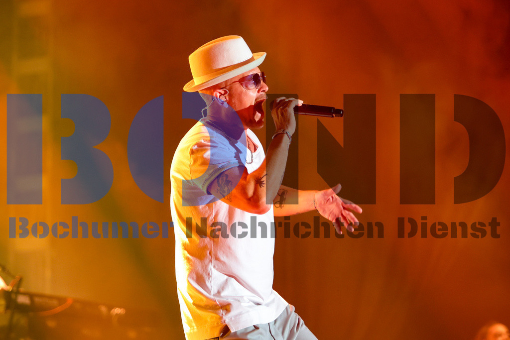 Zeltfestival Ruhr 2024 - Jan Delay  {date} -  | {headline}(Foto: Sebastian Sendlak / BOND) - Realisiert mit Pictrs.com