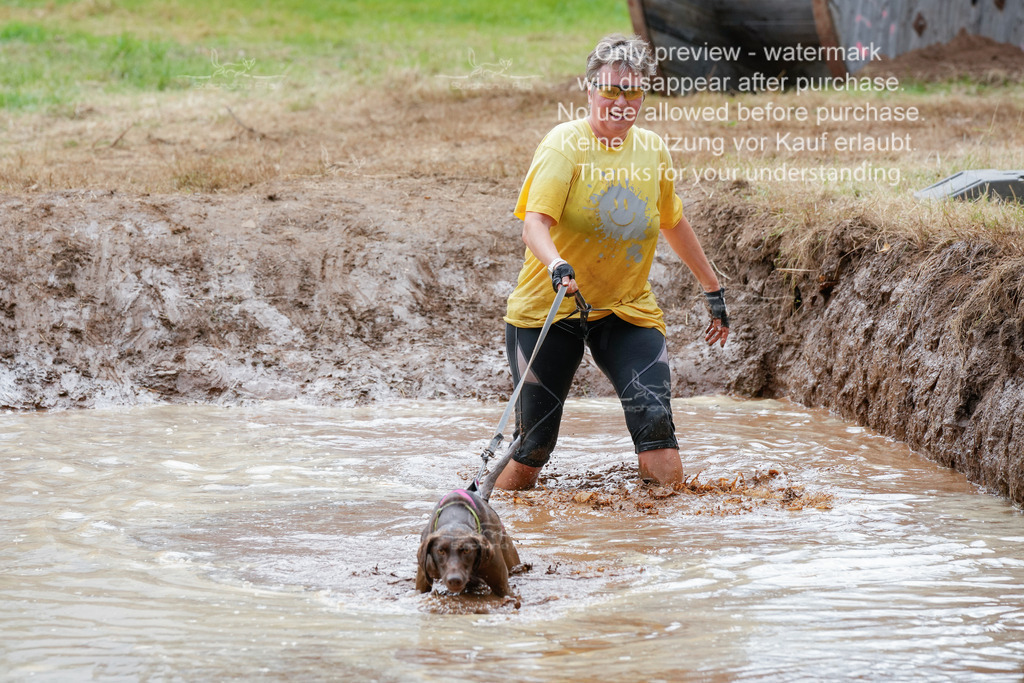 Schlamm_mit_Hund (442 von 460) | stephaniefillaphotographie - Realisiert mit Pictrs.com