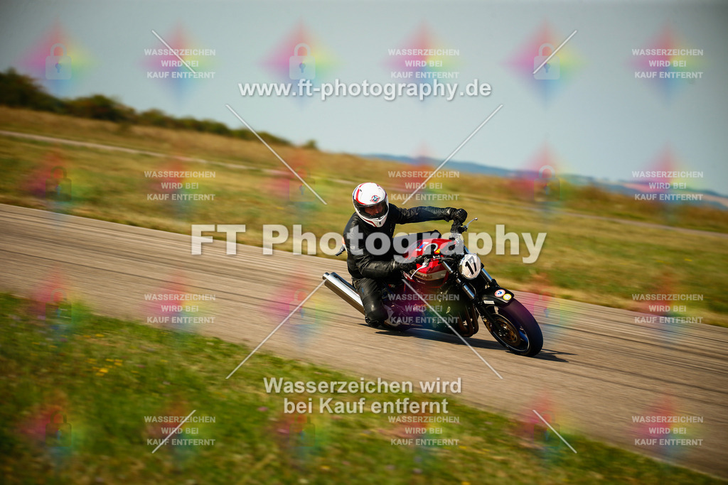 _MOT5882 | Hier findet Ihr Bilder von Touristenfahrten auf der Nürburgring Nordschleife oder von anderen Veranstaltungen die ich besucht habe. Viel Spass beim Durch Schauen 