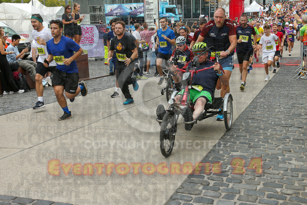 250920_1300_EX1_3745 | Sportfotografie im Rhein-Sieg Kreis, Köln, Bonn, NRW, Rheinland Pfalz, Hessen, etc. Unser Tätigkeitsfeld umfasst den Laufsport vom Volkslauf über den Marathon, Duathlon, Triathon bis zum Ultralauf wie Kölnpfad Ultra oder Schindertrail.