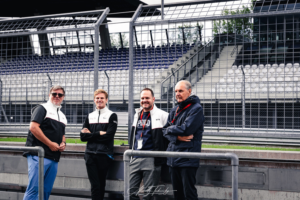 Red Bull Ring 2025 | Entdecken Sie die faszinierende Welt von Alexander Tschuncky Arts: Kreative Fotografie, atemberaubende Automobilkunst und hochwertiger Bilderdruck. Lassen Sie sich inspirieren! - Realisiert mit Pictrs.com