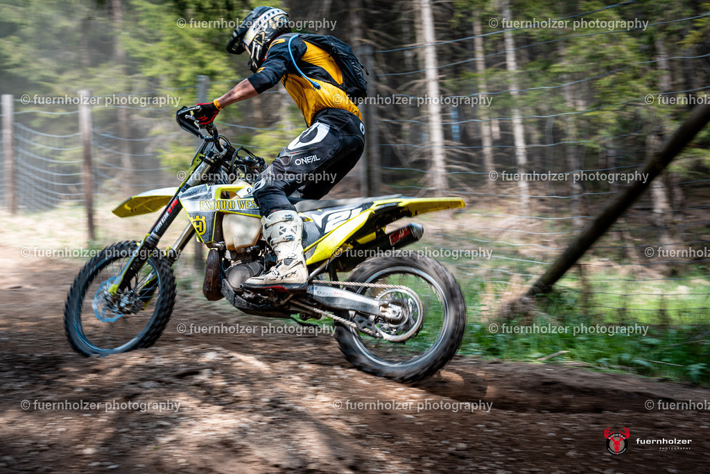 fuernholzer_250501-C1-869 | Fotografische Impressionen von der Red Stag Enduro Extreme by fuernholzer-photography.com. Endurosport in Österreich fotografisch festgehalten von fuernholzer. Auftragsfotografie für Private, Gewerbefotos und Industriefotografie. Eventfotografie, Sportfotografie und Motorsportfotografie. Anbieter von Fotoworkshops, Fototraining, fotografischen Vorträgen und Fotoseminaren.