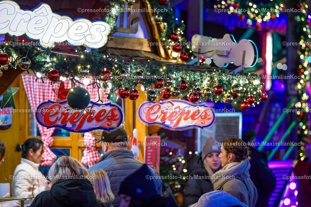 CR29112501162 | 29.11.2025, Herne, Pünktlich zur Vorweihnachtszeit öffnen die ersten Weihnachtsmärkte in Nordrhein-Westfalen. Eindrücke rund um den Weihnachtsmarkt Cranger Weihnachtszauber in Herne. Traditionelle Gerichte und leckereien in den Buden - Crepes Schriftzug Schild 