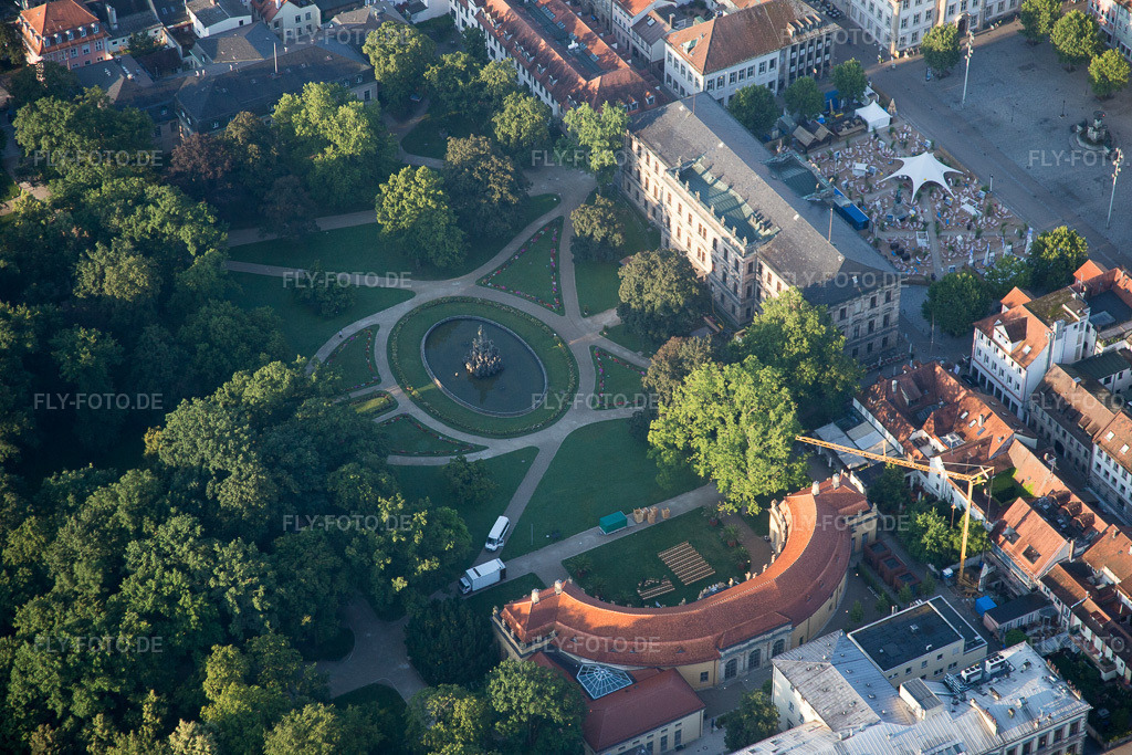 Luftbild: Schlossgarten Erlangen im Ortsteil Markgrafenstadt in Erlangen im Bundesland Bayern in Deutschland. Foto: IMG_092614.jpg vom 07.08.2016 durch Werner Riehm/FLY-FOTO.de