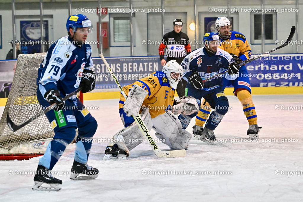 ESC SOCCERZONE STEINDORF vs. 1. EHC ALTHOFEN | #79 Petrik Benjamin ESC Steindorf, #31 Horn Fabian 1. EHC ALTHOFEN, #57 Wilfan Franz ESC Steindorf, #58 Goritschnig Martin 1. EHC ALTHOFEN, ESC SOCCERZONE STEINDORF vs. 1. EHC ALTHOFEN, ESC SOCCERZONE STEINDORF vs. 1. EHC ALTHOFEN am 28.02.2025 in Steindorf (Ossiachersee Halle), Austria, (Photo by Bernd Stefan)