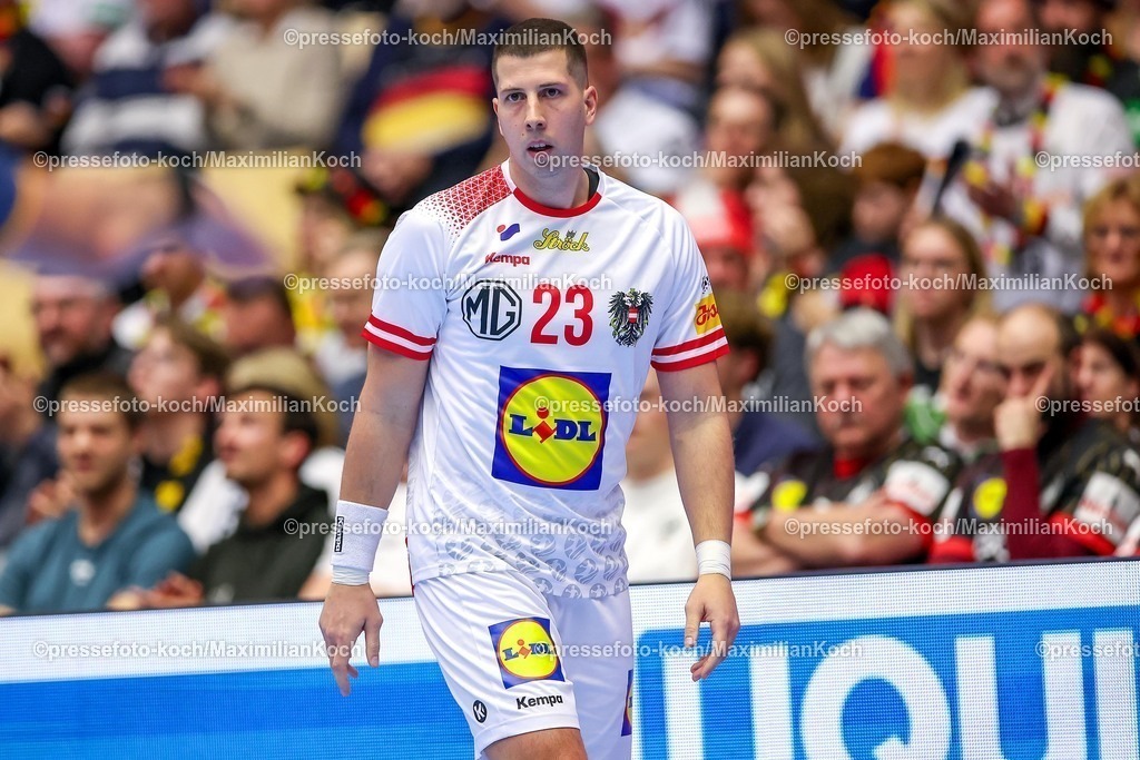 EHF17012601068 | 17.01.2026, Handball, Men's EHF EURO 2026, Österreich - Spanien, Jyske Bank Boxen in Herning, Dänemark, Preliminary Round:  Nemanja Belos (Austria #23) 