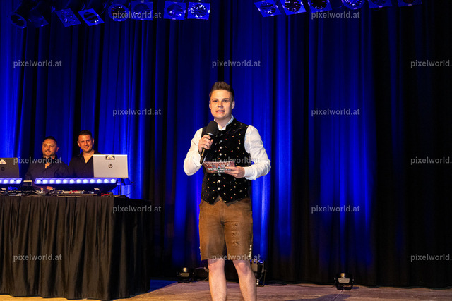 Schlager trifft Tracht | Bildershop von pixelworld.at - Realisiert mit Pictrs.com