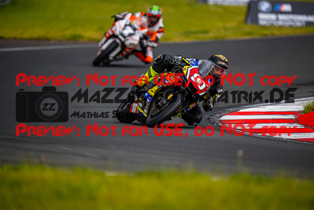 MaZZes_FotoMatrix_220521_1754 | Fotograf Mathias Schmid
Sportfotograf,
Eventfotograf,
Hochzeitsfotograf,
Portraitfotograf