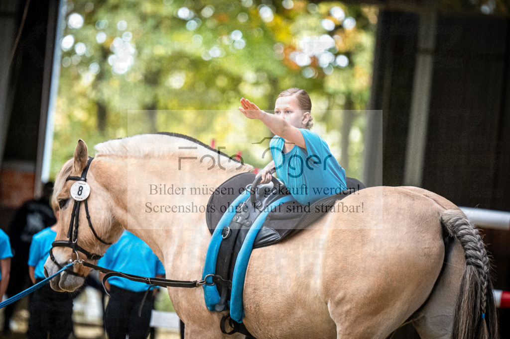 DOS_0240 | Entdecke hochwertige Reitturnierfotos von Foto Oger. Professionell, emotional und authentisch – jetzt Lieblingsmomente im Shop bestellen.Deutschlandweite Turnierfotografie. - Realisiert mit Pictrs.com