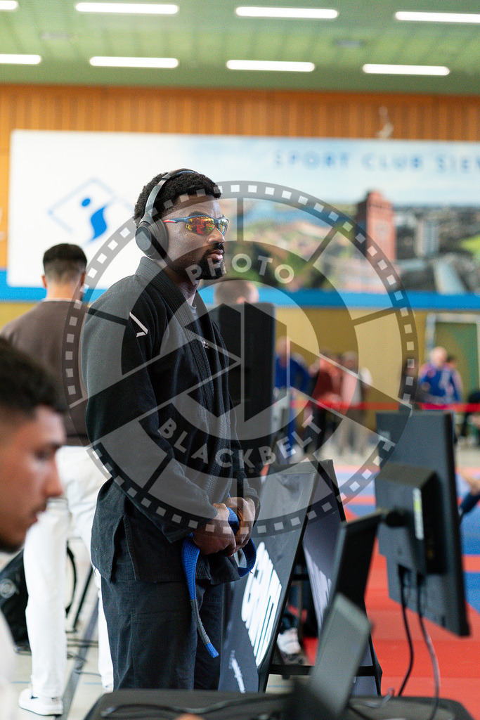 20250510PBB0219 | Athletes compete during the JJLG Berlin Open Jiu-Jitsu Championship on May 10, 2025 in Berlin, Germany. © Chiara Dazi / photoblackbelt