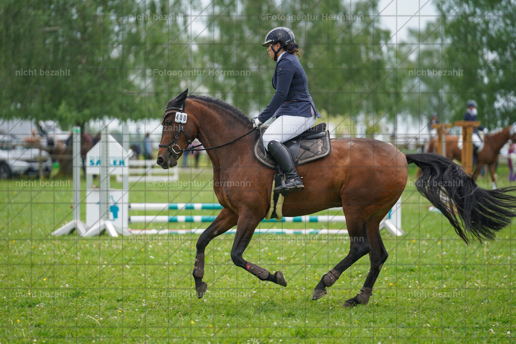 20240509-FAH02424 | Turnierbilder der Turnierfotografen Bayern, Pferdesport Fotografie, Reitsportbilder, Turnier Landberg am Lech, Turnierbilder bayern, Fotoagentur Herrmann