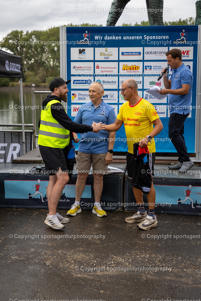 23. Wormser Nibelungenlauf | Siegerehrung 10km und Halbmarathon - Realisiert mit Pictrs.com