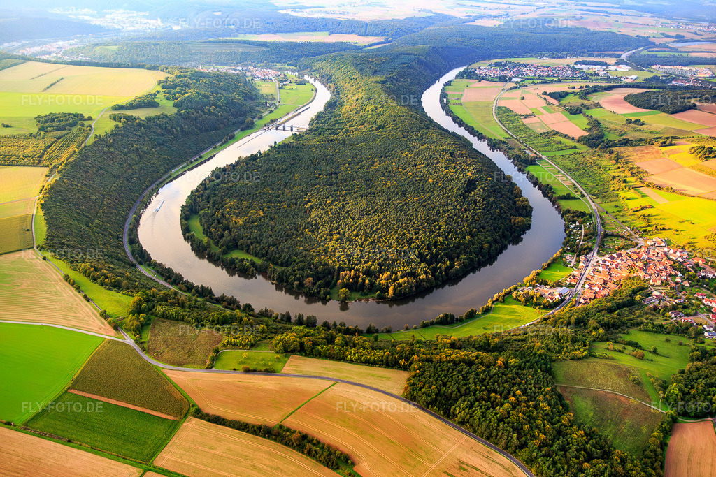 Luftbild: Mainschleife im Ortsteil Urphar in Wertheim im Bundesland Baden-Württemberg in Deutschland. Foto: IMG_073623.jpg vom 26.09.2014 durch Werner Riehm/FLY-FOTO.de