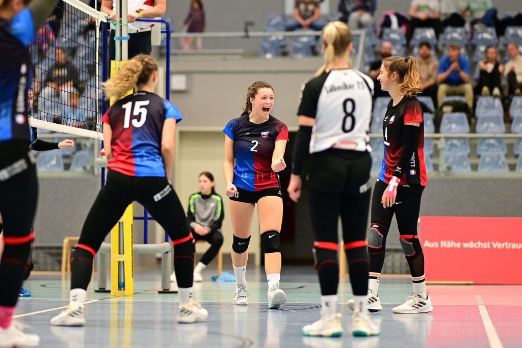 Volleyball I Frauen I Saison 2024-2025 I Regionalliga Nord I VT Hamburg - VSG Lübeck | Jubel, Begeisterung, Enthusiasmus, Euphorie, Freude, Glücksgefühl, Heiterkeit bei: VSG Lübeck Frauen - Realisiert mit Pictrs.com
