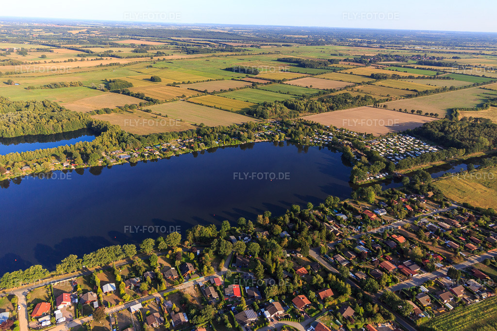 Luftbild: Camping Lanzer See in Basedow im Bundesland Schleswig-Holstein in Deutschland. Foto: IMG_110462.jpg vom 21.08.2018 durch Werner Riehm/FLY-FOTO.de