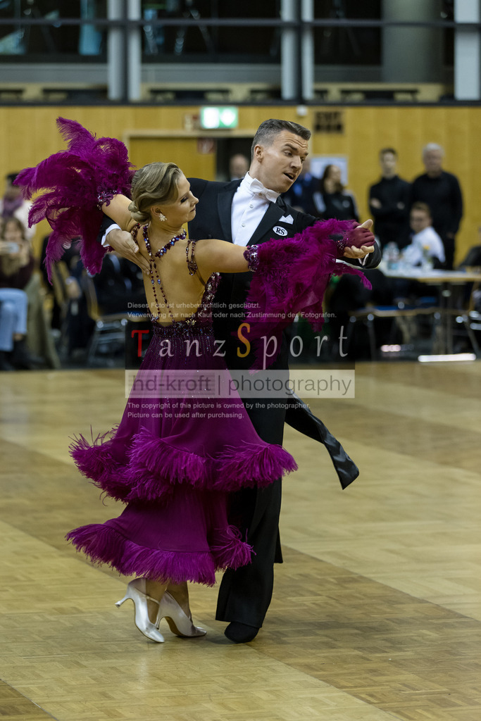 20241102_DC_HGR_Std_08883 | Tanzsportbilder, Standardtanz, Lateintanz, WDSF, DTV, LTVB, dancecomp, goc, hessen tanzt, blaues band der spree, walzer, tango, wiener walzer, slowfox, quickstepp, samba, rumba, cha-cha-cha, paso doble. jive, hd-kroft photography, turniertanzsport