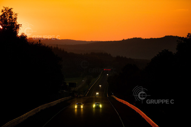 24hNbr19_0183070JS_JS | (3): Maxi Buhk, Hubert Haupt, Thomas Jaeger, Luca Stolz - (56): Takeshi Tsuchiya, Naoya Gamou, Takamitsu Matsui, Yuichi Nakayama - Realisiert mit Pictrs.com