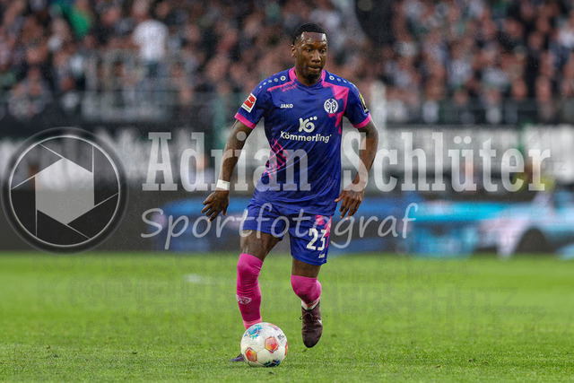 19.04.2026, GER, Fussball, Herren, 1. BL, Saison 2025/2026, Borussia Mönchengladbach - 1. FSV Mainz 05 | Sheraldo Becker (Mainz) in Aktion am Ball, Einzelaktion 