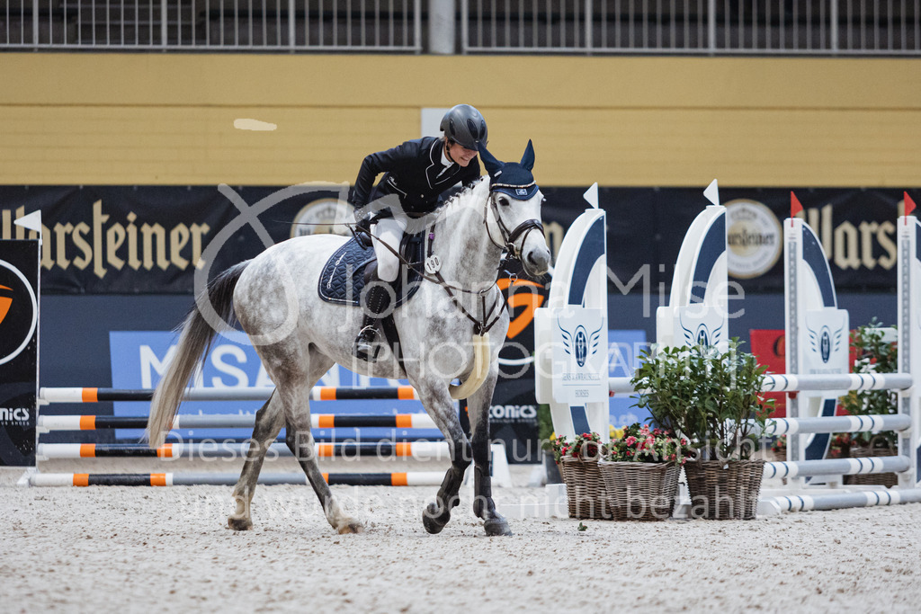 221112_Warstein_E-Stil-424 | Deine schönsten Turniermomente als professionelle Fotos! Entdecke hochwertige Pferdesport-Fotografie im Online-Shop. Jetzt Fotos finden & bestellen!