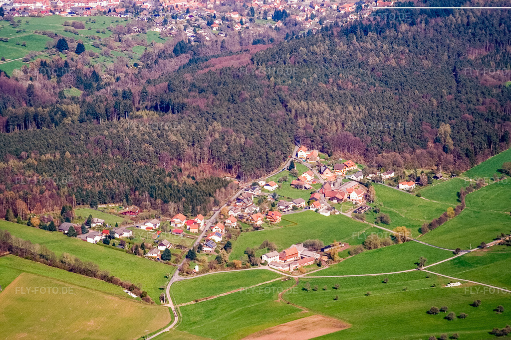 Luftbild: Dorfansicht aus Westen im Ortsteil Elsbach in Erbach im Bundesland Hessen in Deutschland. Foto: IMG_10432.jpg vom 20.04.2008 durch Werner Riehm/FLY-FOTO.de