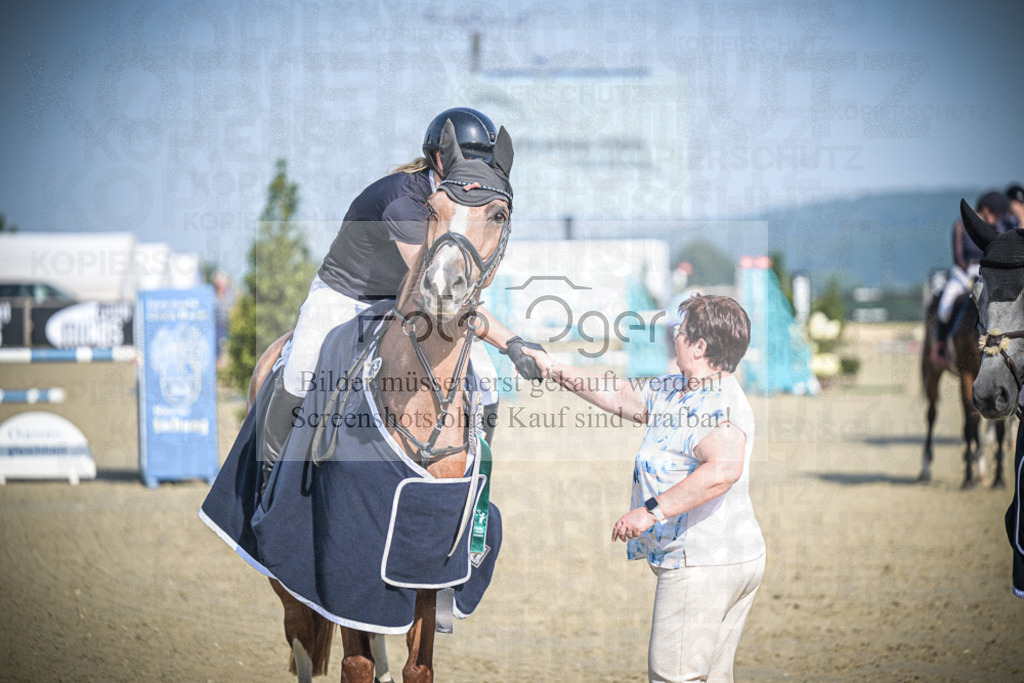 DOS_0036 | Entdecke hochwertige Reitturnierfotos von Foto Oger. Professionell, emotional und authentisch – jetzt Lieblingsmomente im Shop bestellen.Deutschlandweite Turnierfotografie. - Realisiert mit Pictrs.com