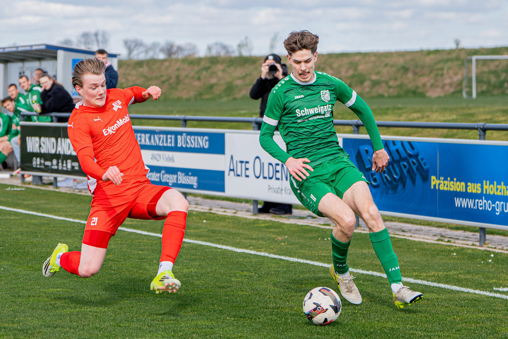 Fußball I Herren I Saison 2025-2026 I Bezirksliga Weser-Ems 4 I 26. Spieltag I VFL Oythe - SV Hansa Friesoythe I 20334 | jns.sportfotos - Realisiert mit Pictrs.com