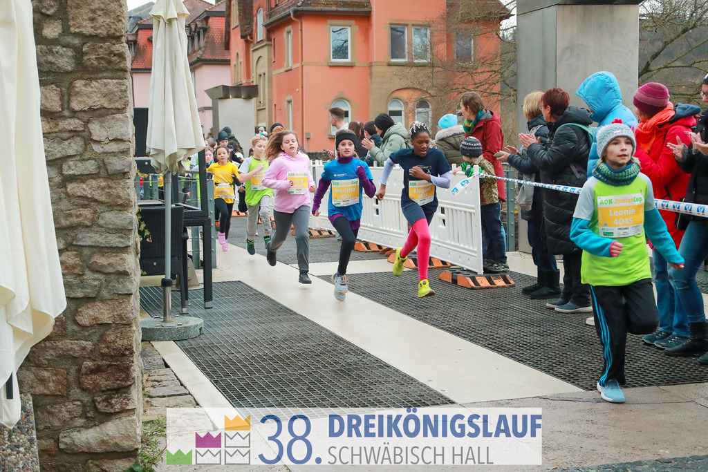 400m AOK Junior Cup | 3 Koenigslauf 2024 400m AOK Junior Cup - Realisiert mit Pictrs.com