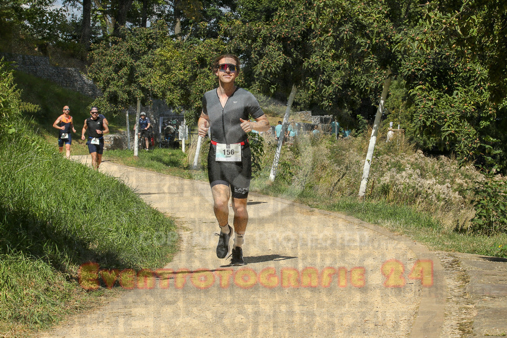 250824_1235_EX1_9837 | Sportfotografie im Rhein-Sieg Kreis, Köln, Bonn, NRW, Rheinland Pfalz, Hessen, etc. Unser Tätigkeitsfeld umfasst den Laufsport vom Volkslauf über den Marathon, Duathlon, Triathon bis zum Ultralauf wie Kölnpfad Ultra oder Schindertrail.