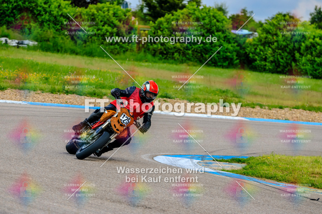 MotoTeam-9074 | Hier findet Ihr Bilder von Touristenfahrten auf der Nürburgring Nordschleife oder von anderen Veranstaltungen die ich besucht habe. Viel Spass beim Durch Schauen 