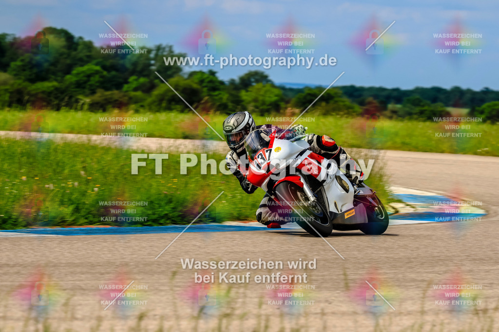 MotoTeam-1051 | Hier findet Ihr Bilder von Touristenfahrten auf der Nürburgring Nordschleife oder von anderen Veranstaltungen die ich besucht habe. Viel Spass beim Durch Schauen 