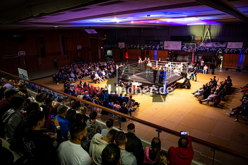 MFA Fight Night  20251108 | MFA Fight Night, , 20251108,,2025-11-08 in Penzberg (Wellenberghalle Penzberg), Copyright: WolfgangxLindner www.foto-lindner.de