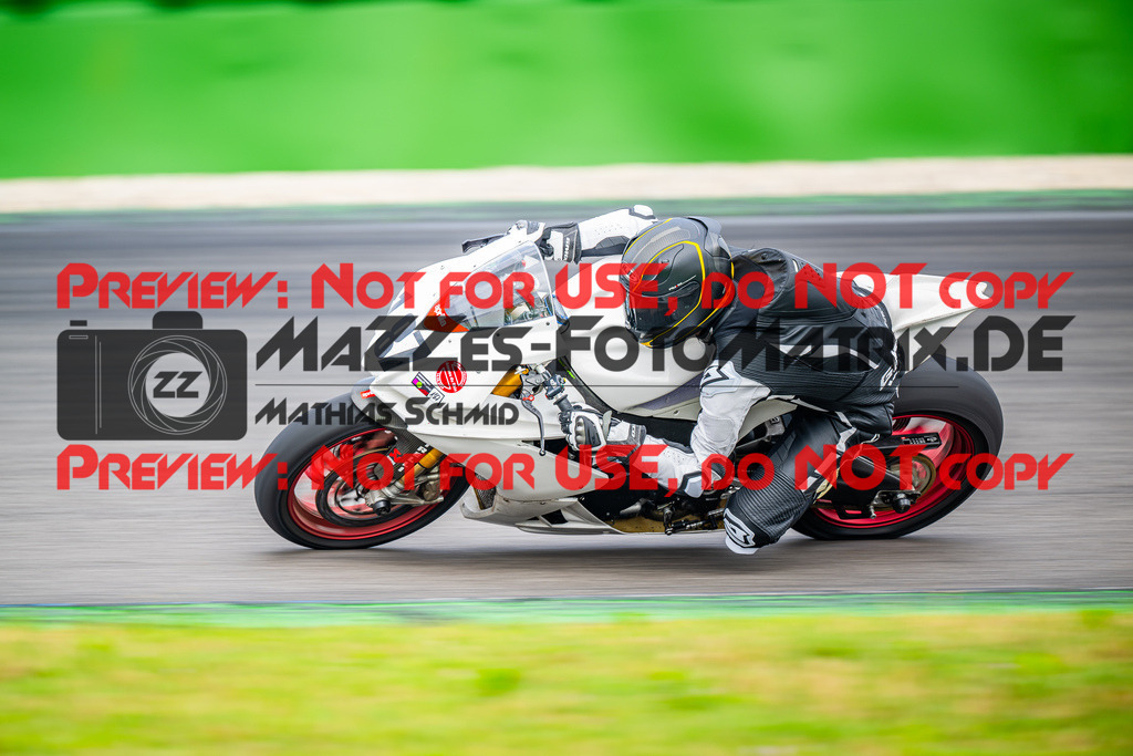 MaZZes_FotoMatrix_240702_6007705_2-92 | WEISS