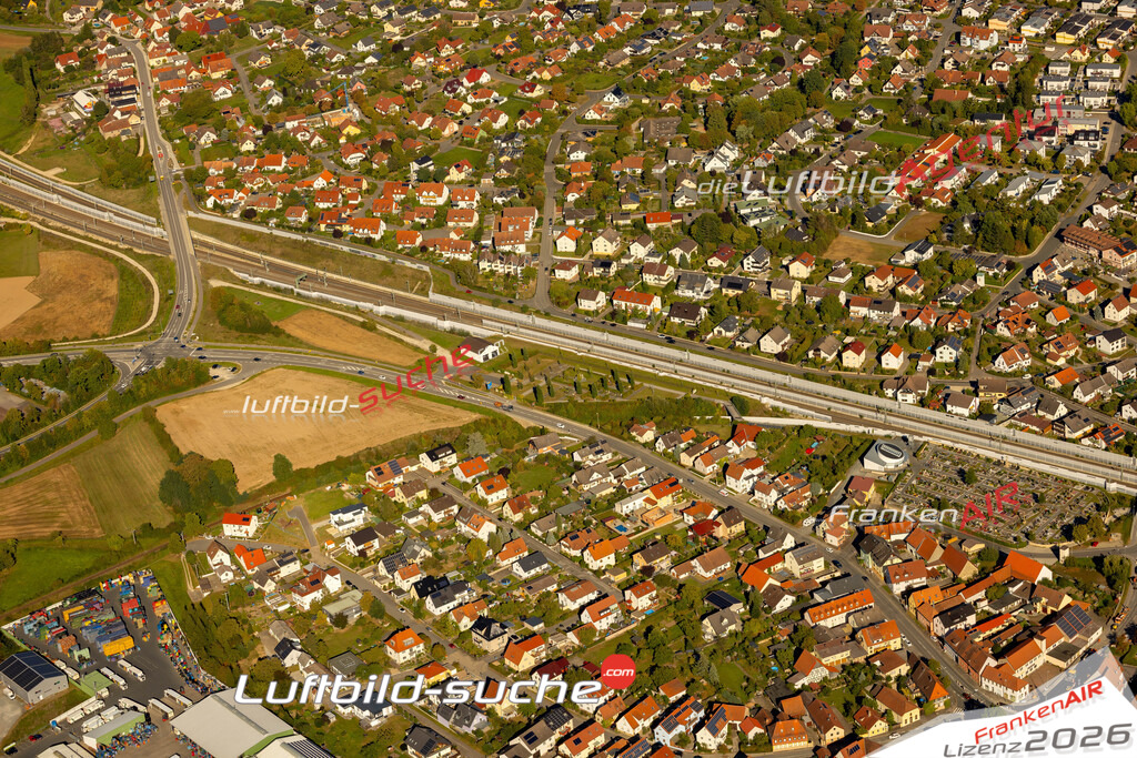 Das Luftbild zeigt :  Breitengüßbach - Die Luftaufnahme wurde 2023 vom UL-Flugzeug aus erstellt ( keine Drohne ) - Hochauflösende Luftaufnahme - Für grossformatige Ausdrucke geeignet. Die Geschenkidee !Mit Lizenz und Bildrechte bestellbar