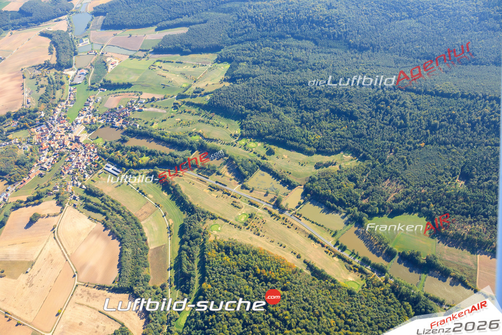 Die Luftaufnahme der Stadt Schlüsselfeld wurde vom UL-Flugzeug heraus erstellt ( keine Drohne )- hohe Auflösung für beste Qualität