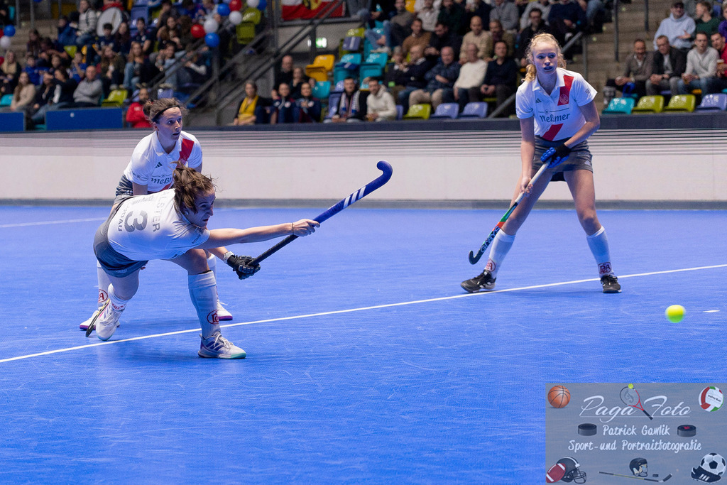 Volvo E.R.B. Final 4 Halbfinale Frauen: Der Club an der Alster - Berlienr HC, 25.01.2025 | Antonia Bludau (Der Club an der Alster #13) mit dem Schuss aufs Tor nach einer Ecke, Der Club an der Alster - Berliner HC, Frankfurt, Süwag Arena, 25.1.2025 - Realisiert mit Pictrs.com