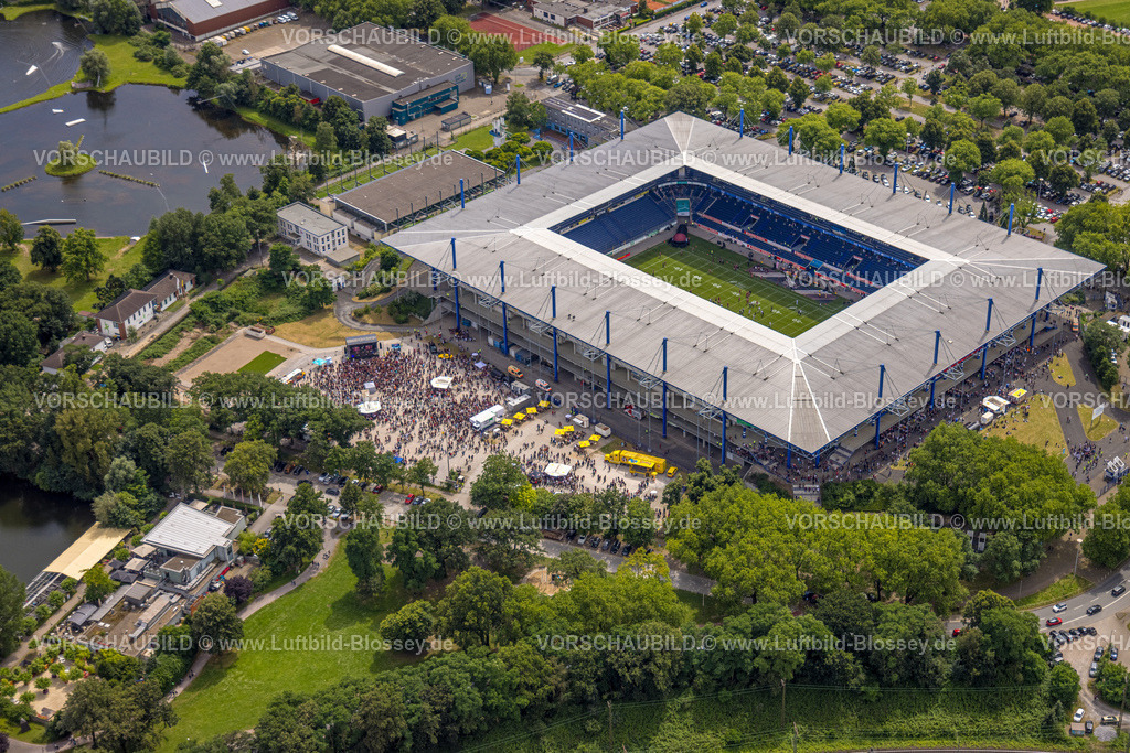 Duisburg240703864-Sued | Luftbild, Duisburg-Süd, Schauinsland-Reisen-Arena, auch Wedau-Stadion, Konzert und Menschenmenge vor der Bühne, Neudorf, Duisburg, Ruhrgebiet, Nordrhein-Westfalen, Deutschland