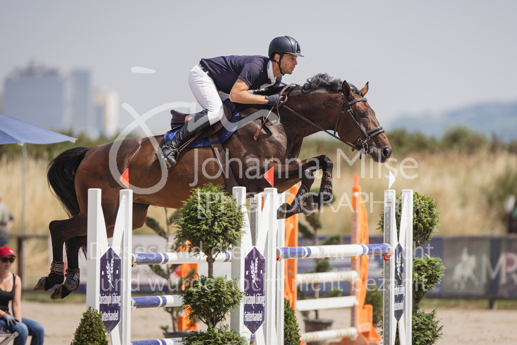 250628_PfSpTa_Youngster-M2-322 | Deine schönsten Turniermomente als professionelle Fotos! Entdecke hochwertige Pferdesport-Fotografie im Online-Shop. Jetzt Fotos finden & bestellen!