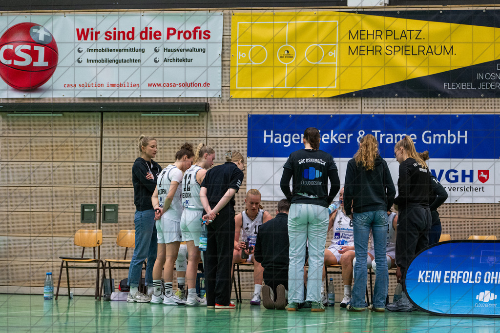 2. DBBL Nord 25/26 | Spieltag 17 | BBC Osnabrück vs. BG74 Veilchen Ladies Göttingen | 01.02.26: 2. DBBL Nord 25/26 | Spieltag 17 | BBC Osnabrück vs. BG74 Veilchen Ladies Göttingen / Osnabrück / Deutschland  //   CREDIT:www.bullenfotos.de, Martin König, Hörner Weg 40, D-49078 Osnabrück, +4917663732967 // Nutzung und Weitergabe nur zu den vereinbarten Zwecken. Presseanfragen an Ersteller. Alle Rechte beim Ersteller. Honorierung nach MFM. - Realisiert mit Pictrs.com