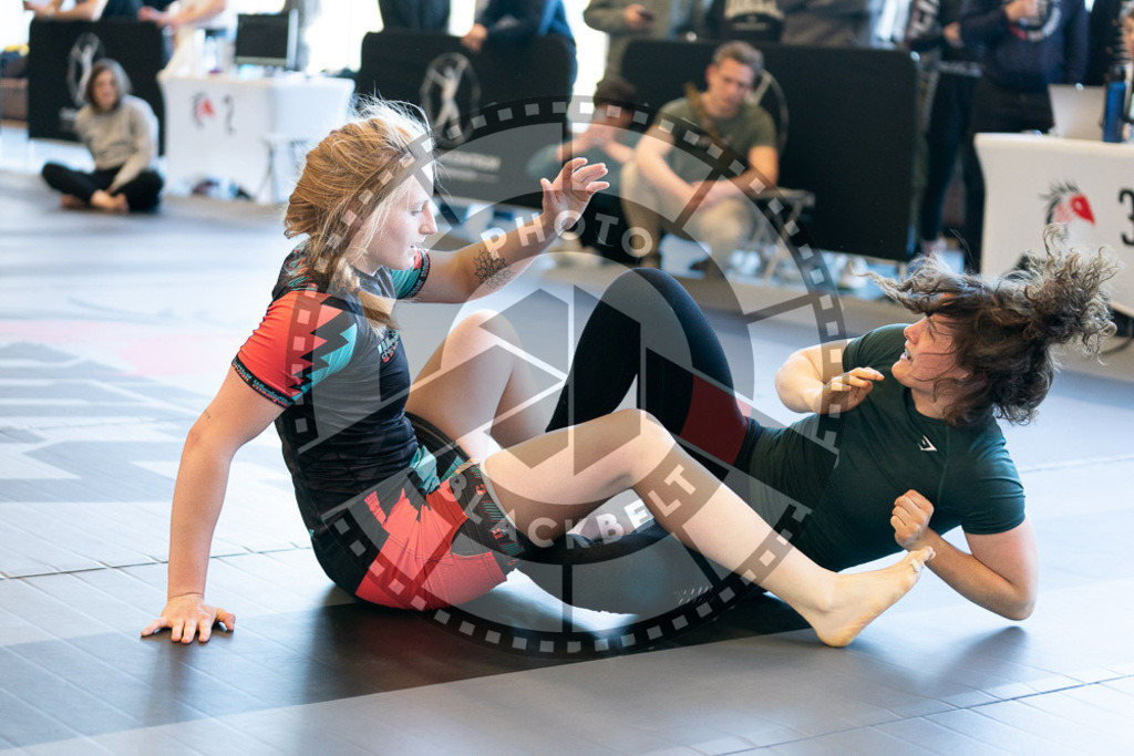 20250329PBB4048 | Fighters compete during the International Luta Livre (ILLCS) Germany IX Spring 2025 Competition spring on March 29, 2025 in Hannover, Germany.© Chiara Dazi