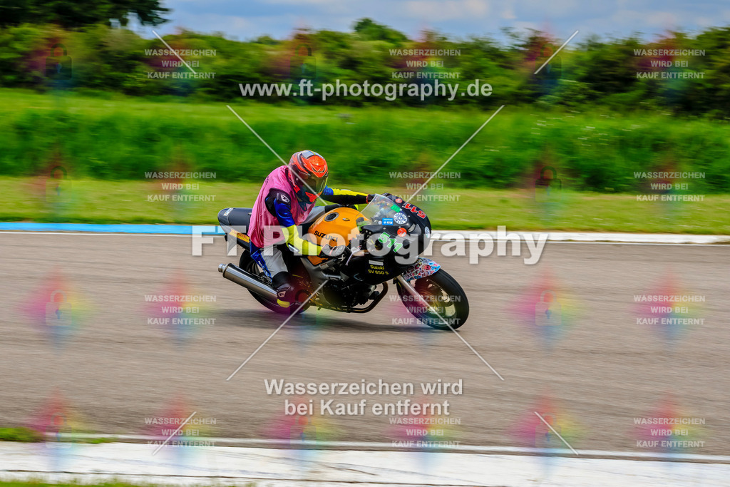 MotoTeam-9839 | Hier findet Ihr Bilder von Touristenfahrten auf der Nürburgring Nordschleife oder von anderen Veranstaltungen die ich besucht habe. Viel Spass beim Durch Schauen 