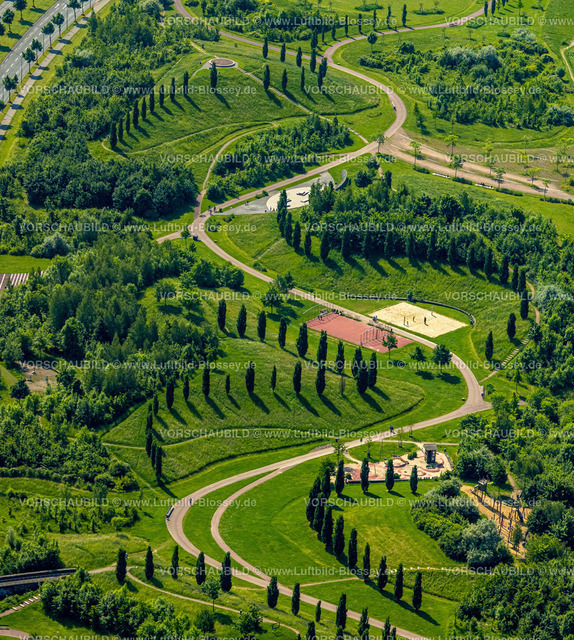 Essen220502164 | Luftbild, Krupp-Park Essen, ein Hauch von Toscana,  Grünanlage mit Spielplatz, Westviertel, Essen, Ruhrgebiet, Nordrhein-Westfalen, Deutschland