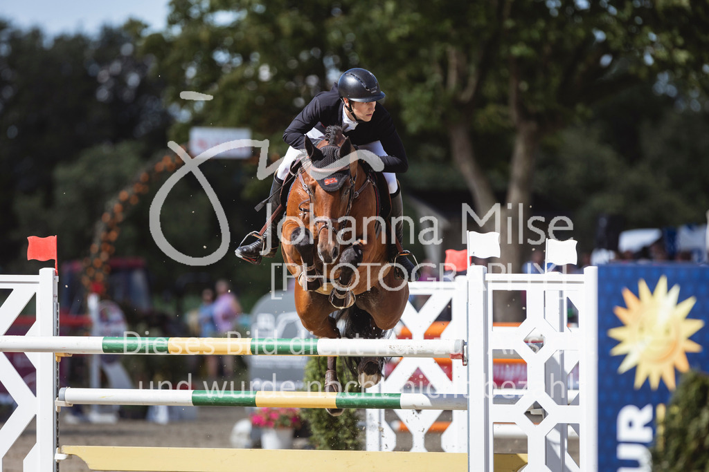 240714_BHO_GroßerPreis-679 | Deine schönsten Turniermomente als professionelle Fotos! Entdecke hochwertige Pferdesport-Fotografie im Online-Shop. Jetzt Fotos finden & bestellen!