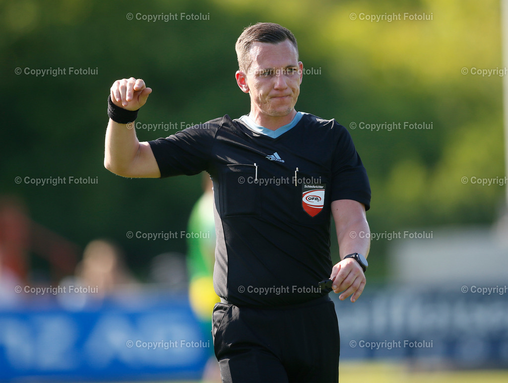 A_LUI_270523-12 | SPORT,FUSSBALL,LL OST ASKOE OEDT-SV HAKA TRAUN 27.05.2023 IM BILD:SCHIEDSRICHTER RENE KETTLGRUBER  FOTO:FOTOLUI