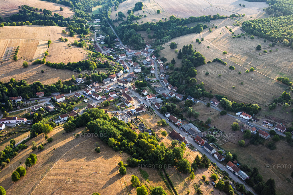 Luftbild: Ortsansicht von Süden in Breidenbach im Bundesland Moselle in Frankreich. – Foto: IMG_158676.jpg vom 15.08.2026 durch Werner Riehm/FLY-FOTO.de – Auflösung des Originals: 5901 x 3934 px