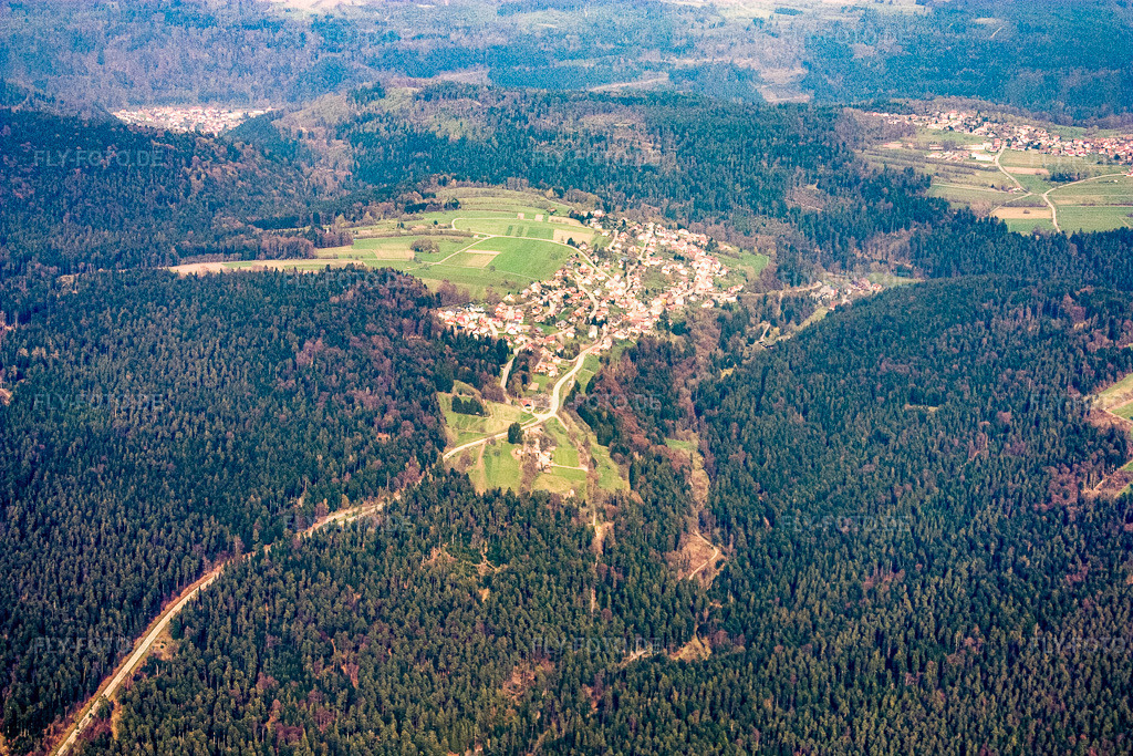 Luftbild: Ortsansicht von Westen im Ortsteil Kapfenhardt in Unterreichenbach im Bundesland Baden-Württemberg in Deutschland. Foto: IMG_17666.jpg vom 12.04.2009 durch Werner Riehm/FLY-FOTO.de