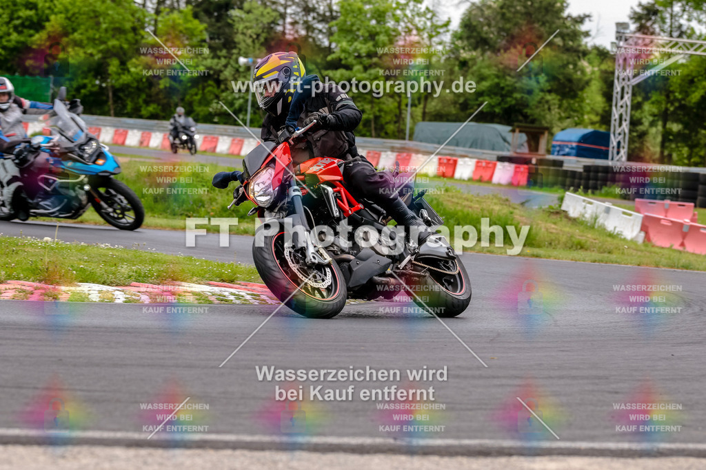 MotoTeamVBK-20513 | Hier findet Ihr Bilder von Touristenfahrten auf der Nürburgring Nordschleife oder von anderen Veranstaltungen die ich besucht habe. Viel Spass beim Durch Schauen 