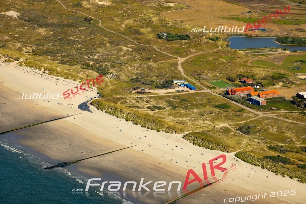 Aktuelles Luftbild von  Norderney - Die Luftaufnahme wurde 2022 mittels UL-Flugzeug erstellt ( keine Drohne ) - hochauflösende Kamera-Systeme von  Canon -Beste Qualität - Für grossformatige Ausdrucke geeignet. Die Geschenkidee !